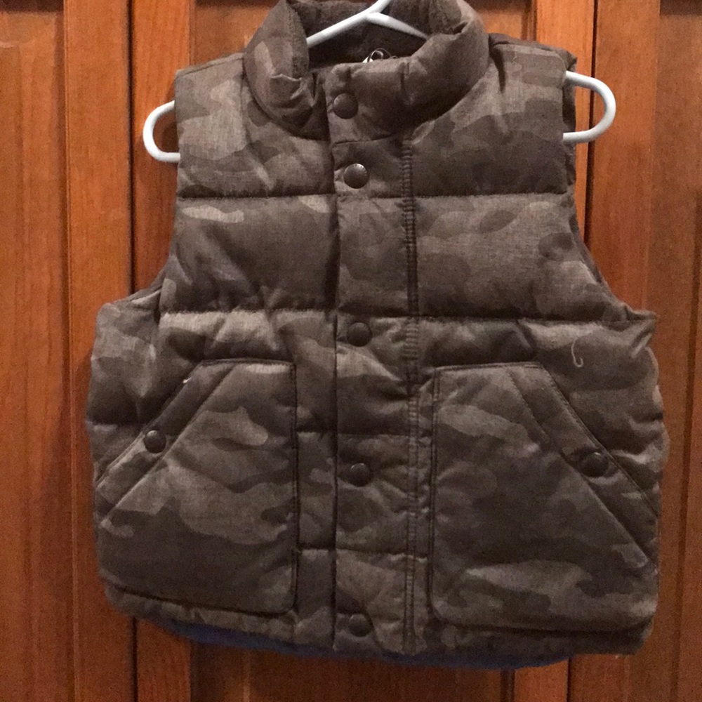 Gap Toddler Boy Camo Down Puffer Vest